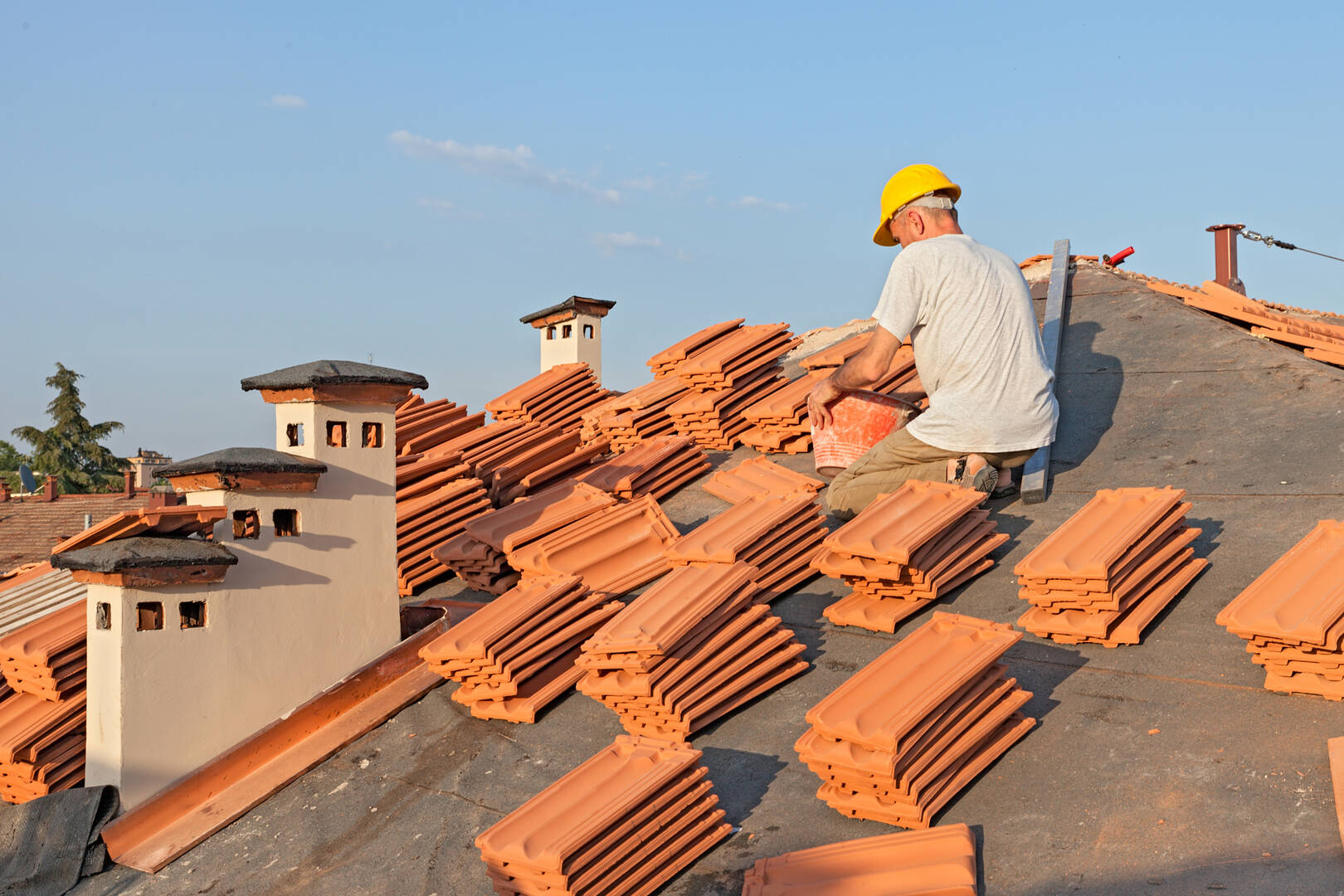 Barr Roofing & Exteriors logo