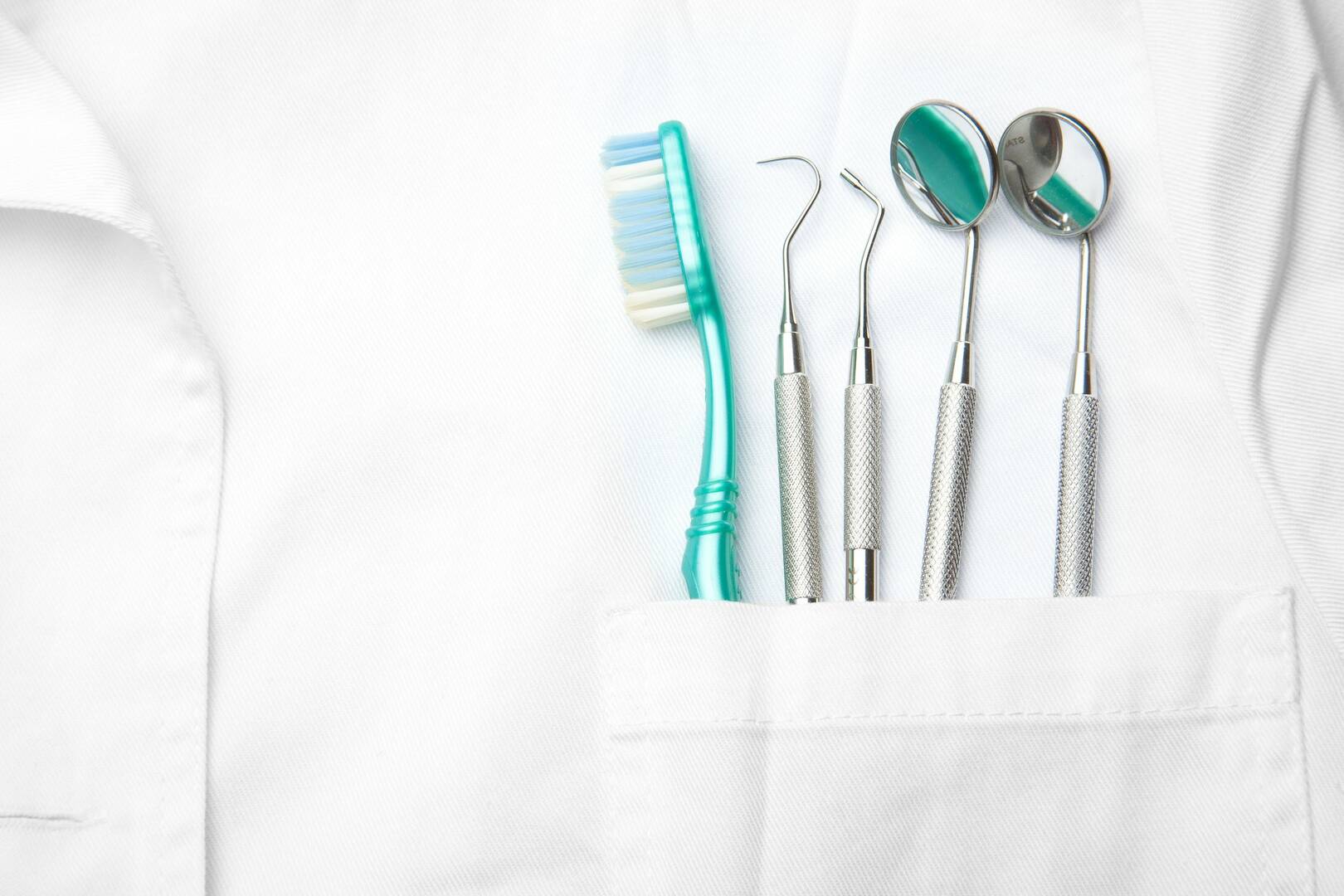Family Dentistry Of Woodstock logo