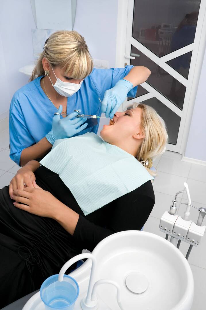 BLOK Dental Studio logo